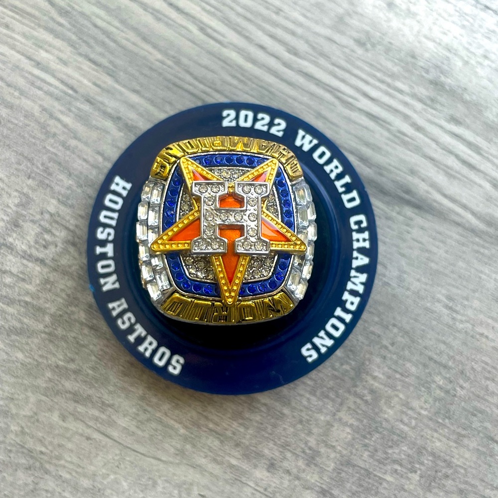 Houston Astros 2022 World Champion (Altuve) Metal Ring and Stand